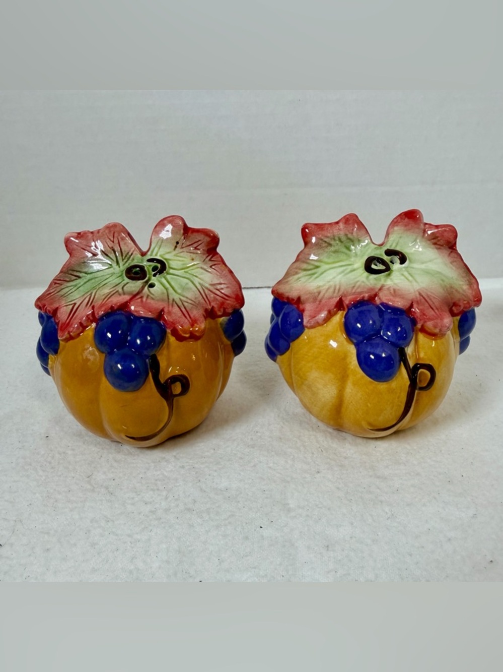 Vintage Harvest Fall 3 1/4 Inch Salt and Pepper Fall Autumn Country Cottage Core